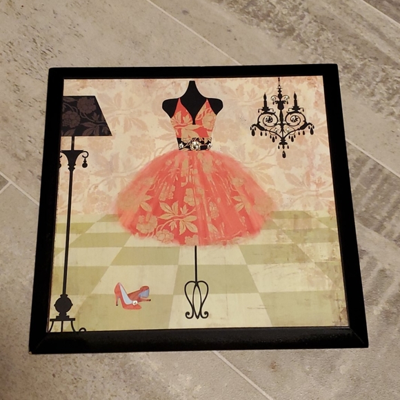 GUC Girly Glam Dress Wall Picture